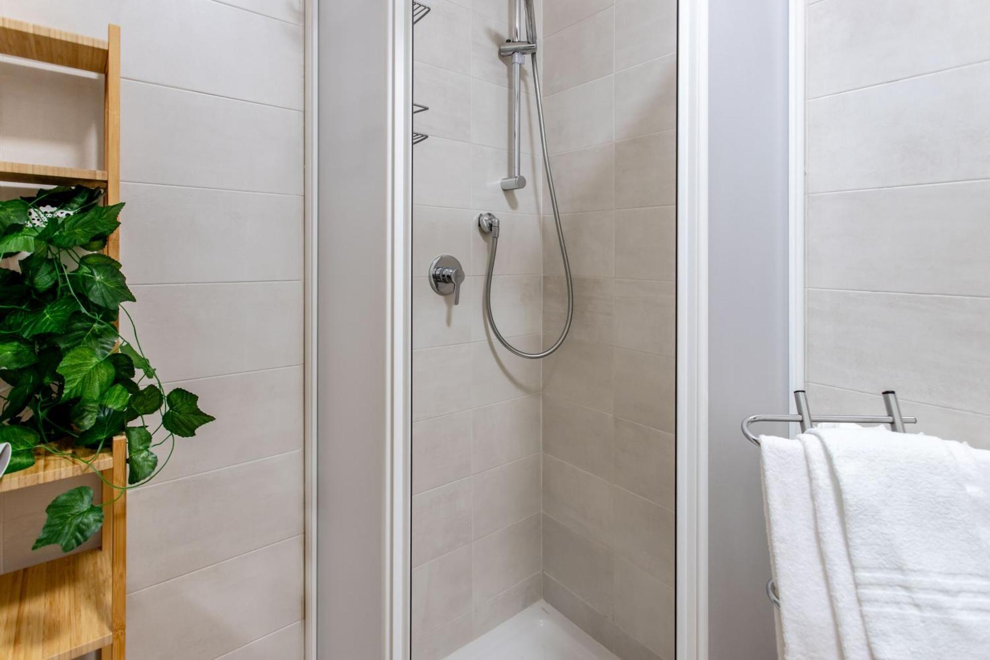Casa Caterina - - By Host4u Apartment *